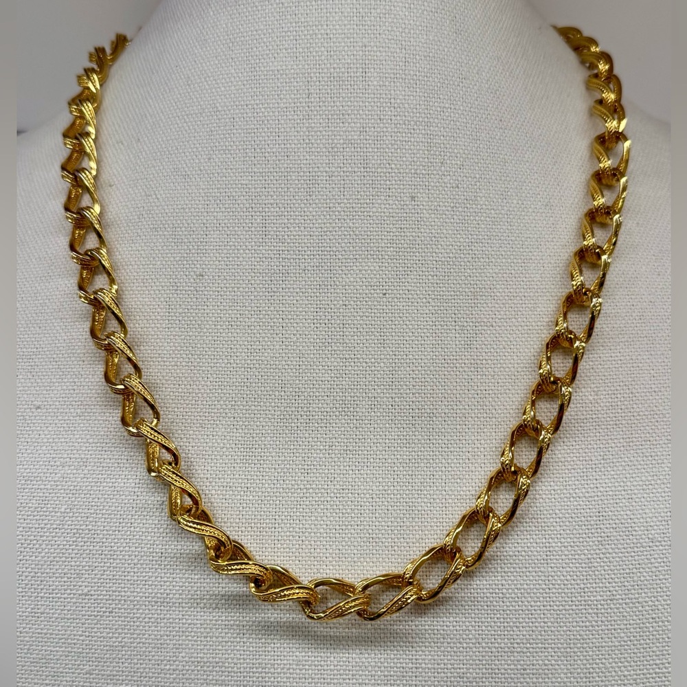 Anne Klein Gold Tone Textured Large Link, Chain Necklace 22” Classic Statement